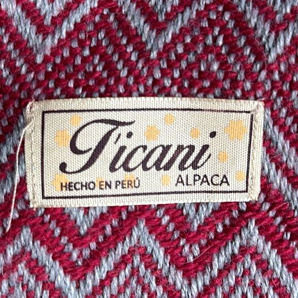 T’icani Peru Large Alpaca Gray Red Scarf Shawl Wrap - Picture 12 of 12